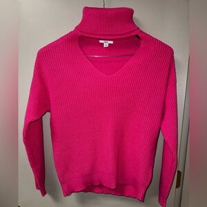 Bar III Women’s size Medium Vibrant Pink V-Neck Sweater